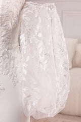 Ivory Mermaid Sweetheart V-Neck Court Train Bridal Dress With Appliqued Lace Off Shoulder