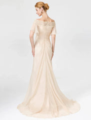 Sheath / Column Mother of the Bride Dress Elegant Off Shoulder Sweep / Brush Train Chiffon Lace Short Sleeve with Pleats