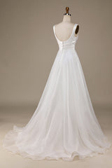 Ball-Gown/Princess Simple Organza Scoop Neck Sweep Train Wedding Dress Long