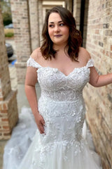 Appliqués Off-the-Shoulder Trumpet Long Wedding Dress