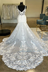White Plunging V Neck Appliques Trumpet Sweeping Wedding Dress
