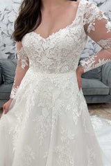 White Lace Tulle Queen Anne Neck Long Sleeve Bridal Gown