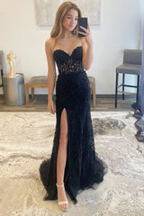 Classic Lace Appliques Strapless Mermaid Prom Dress with Slit