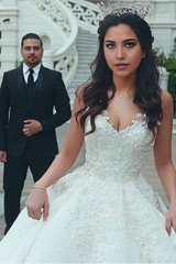 A-line V-neck Neckline Ball Gown Wedding Dresses With Lace Appliques