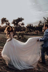 A-line Elegant Long Sleeves Tulle Wedding Dresses Bridal Gowns With Lace Applique
