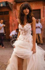 Tulle Glamorous Flowers V-Neck Sleeveless Wedding Dress