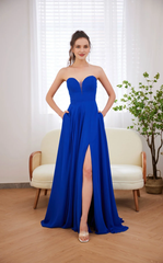 A-line heart-shaped neckline without shoulder straps and floor length evening dress