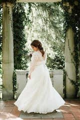 Plus Size Lace Top Ivory Chiffon Wedding Dresses with Long Sleeves