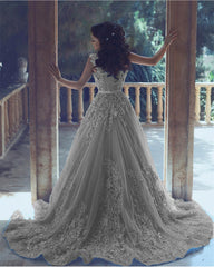 Elegant Spaghetti Straps Lace Flower Appliques Tulle Prom Dresses