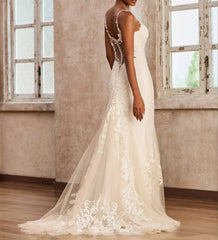 Sweetheart Lace Appliqued Sweep Train Wedding Dress