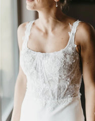 White Sheath Modern Upper Body Applique Sweep Train Wedding Dresses