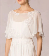 Scoop-Neck Floor-Length Poet-Sleeve Appliqued Chiffon Wedding Dress With Pleats