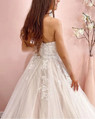 A-line Sleeveless Appliqued Tulle Wedding Dress
