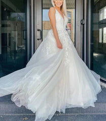 Tulle Lace A-line V-neck Wedding Dresses With Appliques Bridal Gown