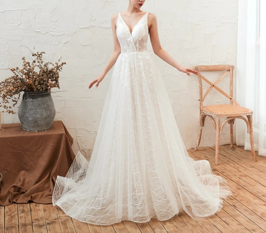 V Neck Sleeveless Lace Wedding Dresses Vestido Backless A Line Sweep Train