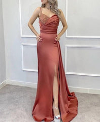 Sheath/Column Ruched Bodice Spaghetti Straps V-Neck Prom Dresses