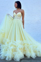 Red Tulle Appliques Sweetheart Ruffle Long Prom Dress