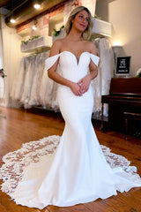 White Boho Mermaid Off the Shoulder Long Wedding Dress with Lace