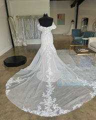 Ivory Appliques Off-the-Shoulder Trumpet Long Wedding Dress