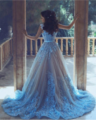 Elegant Spaghetti Straps Lace Flower Appliques Tulle Prom Dresses