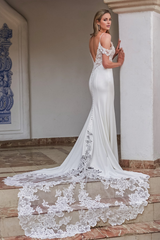 Deep V-neck handmade bead shoulder strap slim fit horn and floor length wedding dress