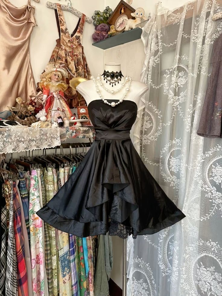 Vintage A Line Black Short Prom Dress Cocktail Dresses Satin Homecoming Dress