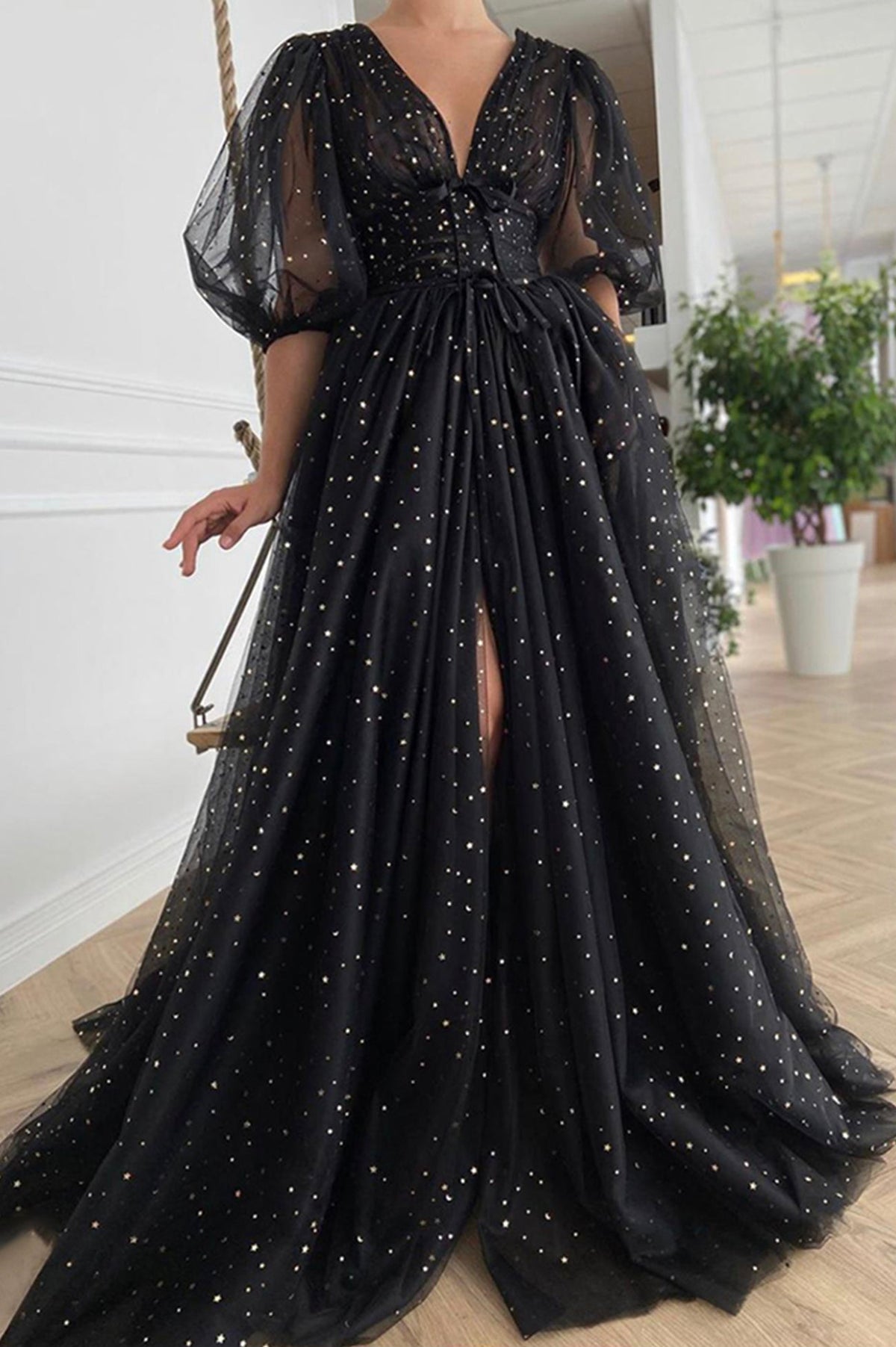 Black Tulle Long A-Line Prom Dresses, V-Neck Short Sleeve Evening Dresses