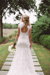 A-line Elegant Lace Appliques Wedding Dress With Button
