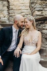 Beach A-line Illusion V-Neck Train Sheath Bridal Gown Wedding Dress