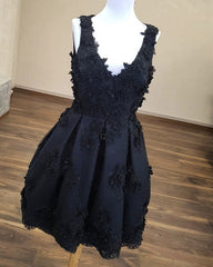 Elegant V Neck Homecoming Dresses With 3D Lace Flower Embroidery