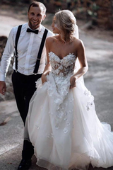 A-line Sweetheart Tulle Appliqued Gowns Wedding Dresses