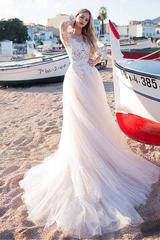 A-line Appliques Tulle Scoop Neckline Wedding Dress With Lace