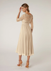 A-Line Boatneck Lace Chiffon Appliques Champagne Mother of the Bride Dresses