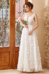 White applique chiffon and floor length wedding dress