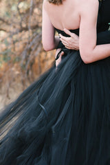 Black Wedding Dresses UK Strapless with Detachable Train