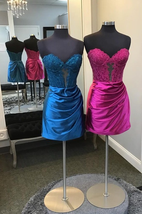 Strapless  Lace Appliques Pleated Tight Homecoming Dress