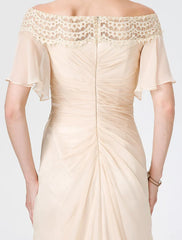 Sheath / Column Mother of the Bride Dress Elegant Off Shoulder Sweep / Brush Train Chiffon Lace Short Sleeve with Pleats