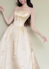 Chic Prom Dress Light Yellow Strapless Gala Dress Evening Gown Birthday Party Outfits HZ0319