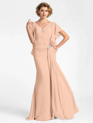 Mermaid / Trumpet Mother of the Bride Dress Vintage Inspired V Neck Floor Length Chiffon Short Sleeve with Beading Side Draping Crystal Brooch
