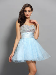 A-Line/Princess Sweetheart Beading Sleeveless Short Chiffon Cocktail Dresses