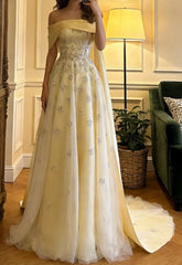 Stunning Prom Dress Light Yellow Off Shoulder Tulle Gala Gown Formal Evening Dress Graduation Outfits HZ0319
