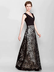 Mother of the Bride Dress Vintage Inspired V Neck Floor Length Lace Georgette Sleeveless with Criss Cross