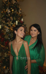 A Line V Neck Green Spaghetti Straps Pleated formal dresses Bridesmaid Dresses evening gown Prom Dress
