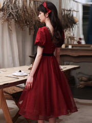Bourgondische tule kant korte prom -jurk, bordeauxrode bruidsmeisje jurk, 1