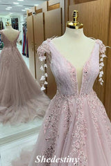 Plunging V-Neck Light Pink A-Line Applique Tulle Prom Dress