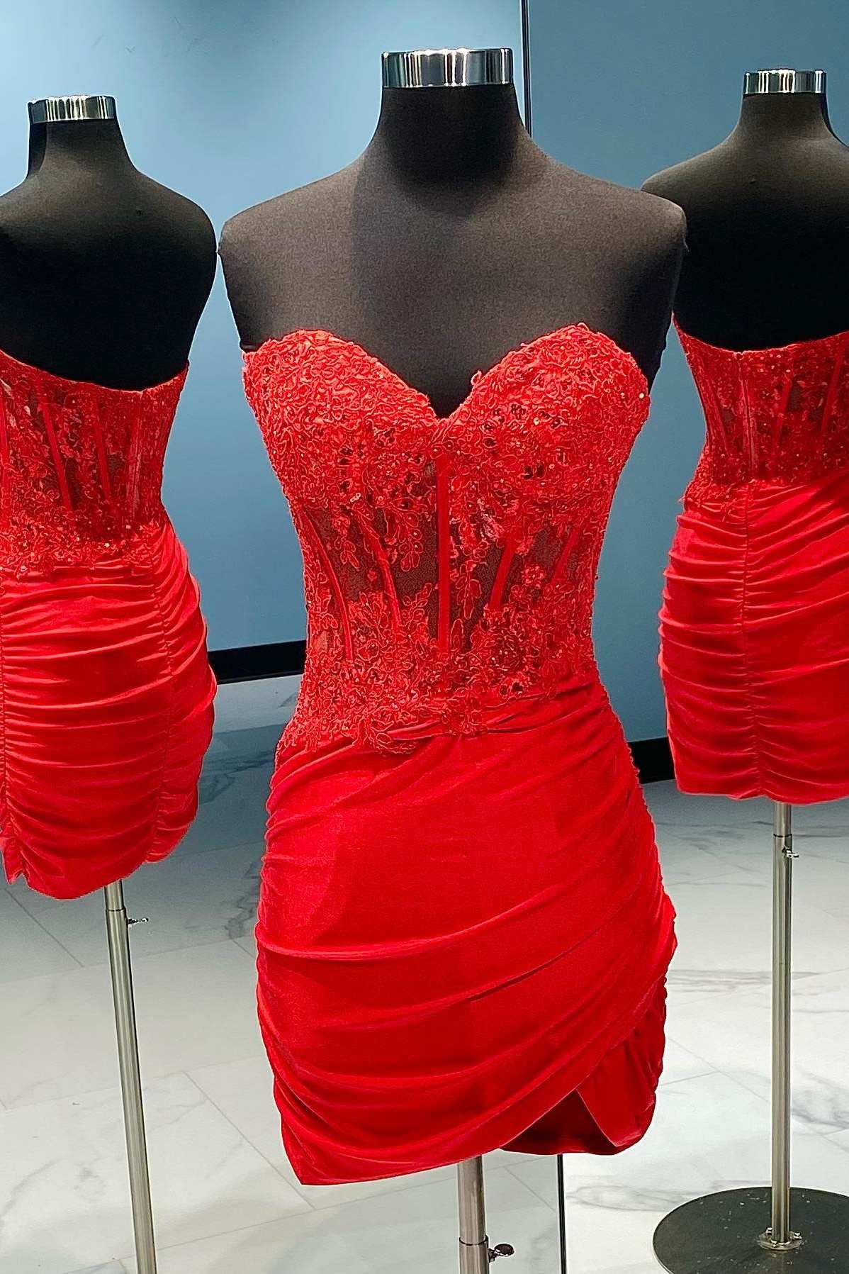 Red Lace Strapless Ruched Short Homecoming Dress