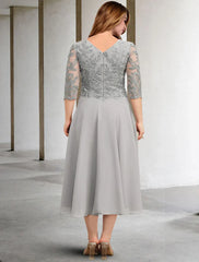 A-Line Mother of the Bride Dresses Plus Size Hide Belly Curve Elegant Dress Formal Tea Length 3/4 Length Sleeve Jewel Neck Chiffon with Sequin Applique