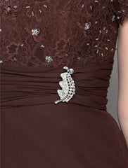 Sheath / Column Mother of the Bride Dress Vintage Inspired Scalloped Neckline V Neck Floor Length Chiffon Lace Short Sleeve with Ruched Sequin Crystal Brooch