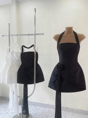 Modest A line Halter Little Black Dress Party Dresses Short Formal Homecoming Dresses Night Chic Elegant Cocktail Dresses 16th Birthday Outfits Hoco Dress DH2766