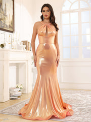 Trumpet/Mermaid Halter Pleated Sweep Train Prom Dresses